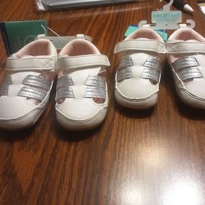 Infants Shoes Surprize by Stride Rite Sizes 6-12mo and12-18mo.